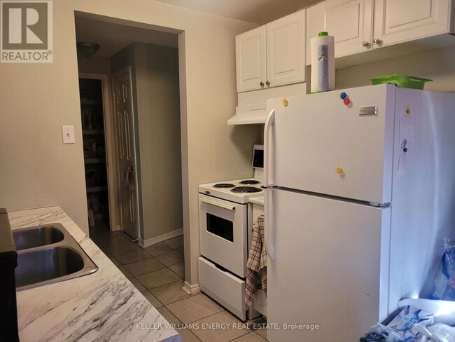 Photo - 576 Mary St E Unit 207