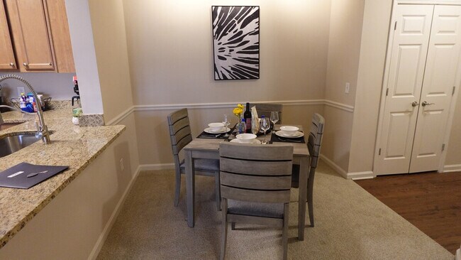 Photo - 170 Rockberry Wy Apartamento Unidad ID1319157P