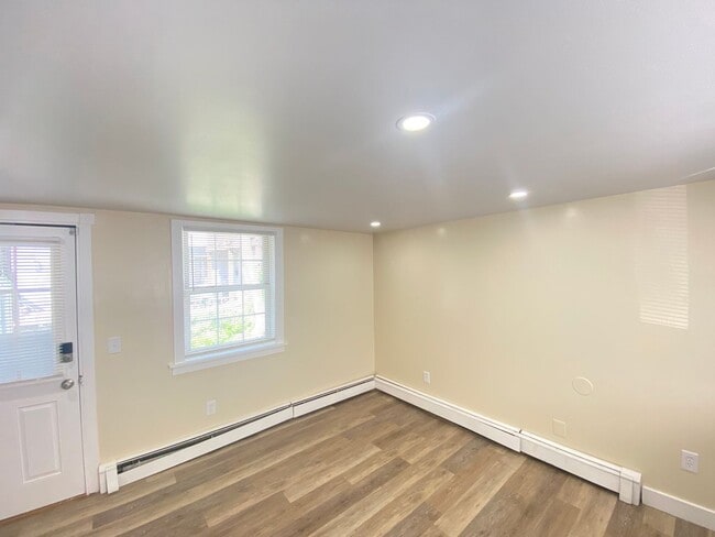 Photo - 77 Franklin St