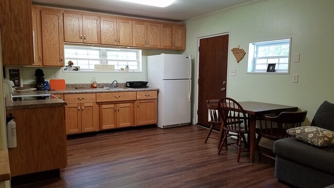 Photo - 457 N Flat Rock Rd