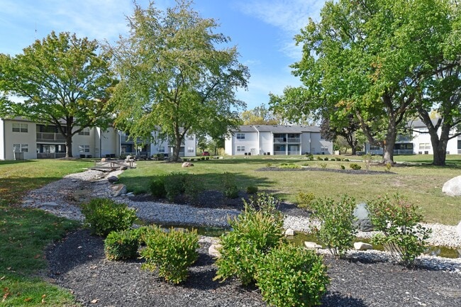 Resident Courtyard - The Manning Apartment Homes