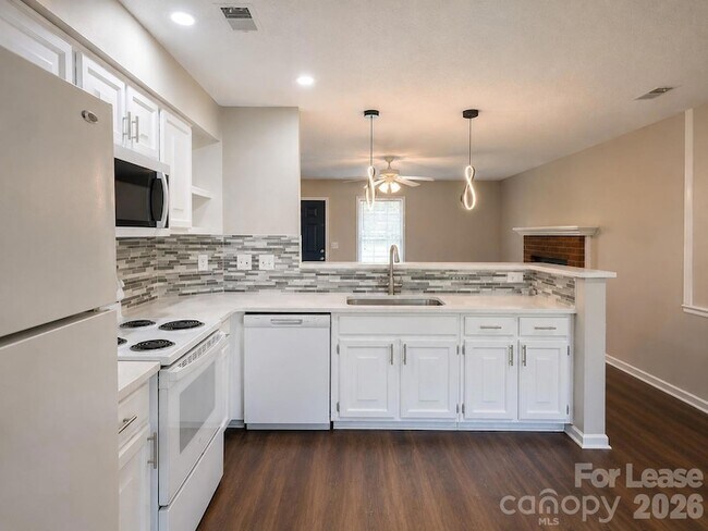 Photo - 7718 Linda Lake Dr