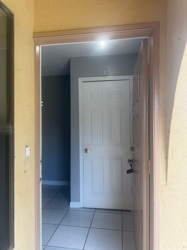 Photo - Spacious Duplex in Poinciana