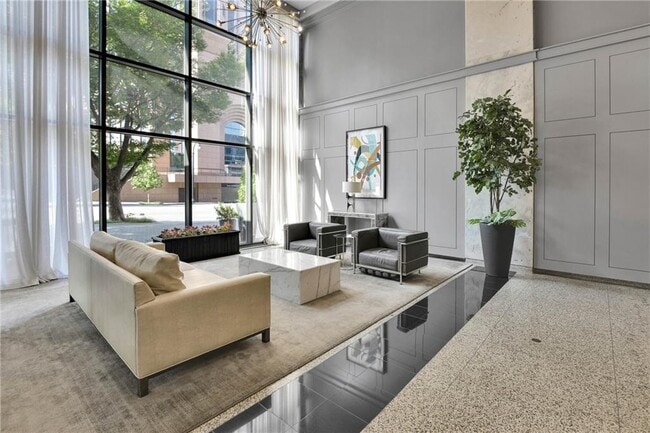 Building Photo - 620 Peachtree St NE Unit 1709