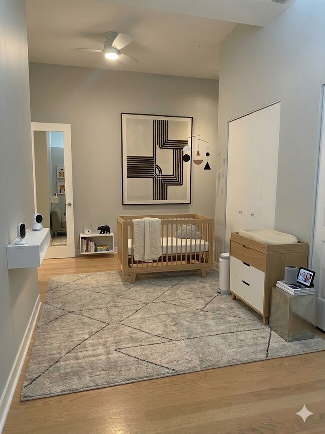 Photo - 949 W Madison St