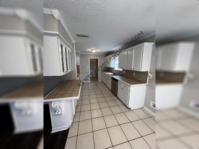 Photo - 6713 Navajo Trail