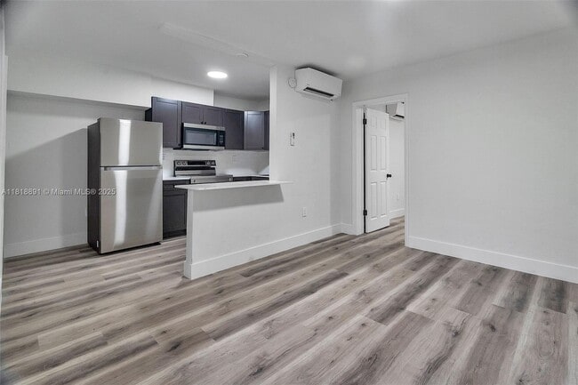 Photo - 4037 SW 65th Ave Apartment Unit 10