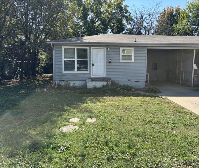 Building Photo - Quaint 2-Bedroom Duplex in Fayetteville!