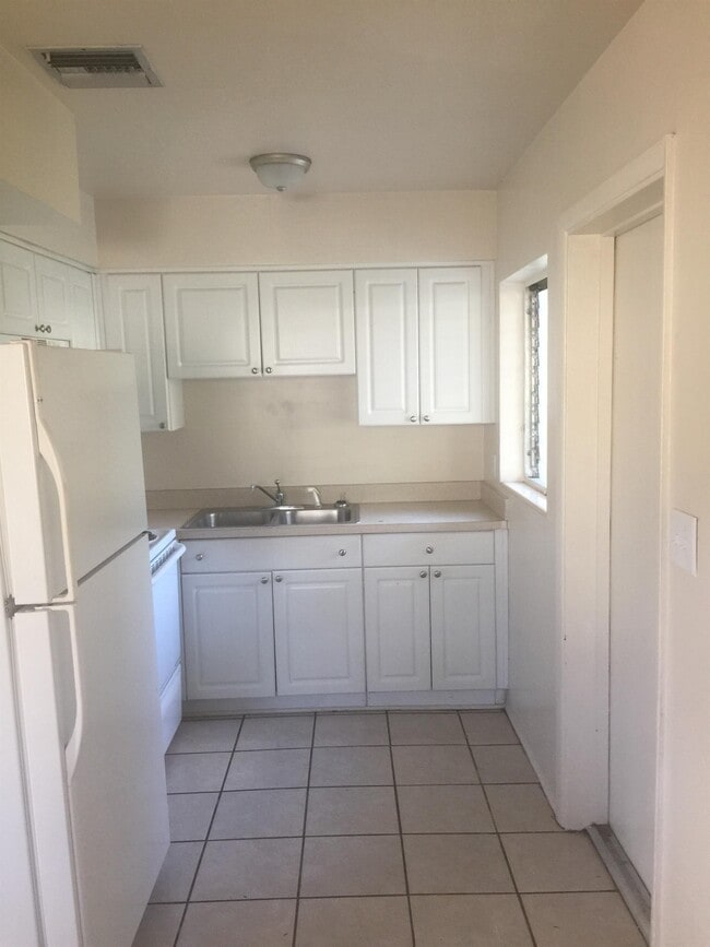 Photo - 1615 W 7th St
