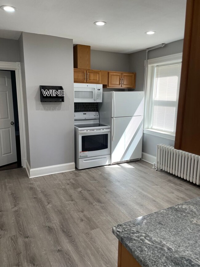Photo - 33-35 Fairview St Unit Brooklyn Brick Floor #1
