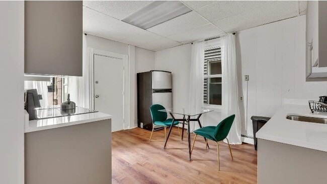 Photo - 823 Dorchester Ave Unit 1