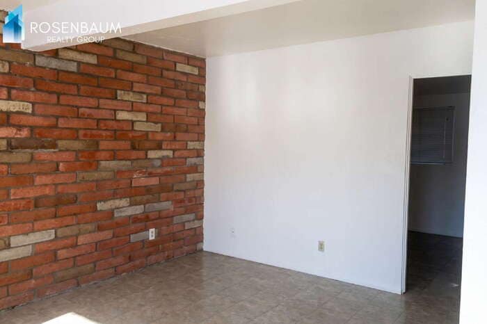 Photo - 3609 E Glenn St Unit 1