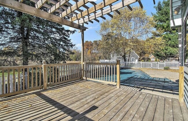 Photo - 1709 S Walnut Dr