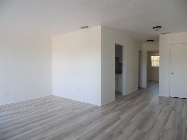 Photo - Spacious one-bedroom near Pinellas Trail and Azalea Rec area