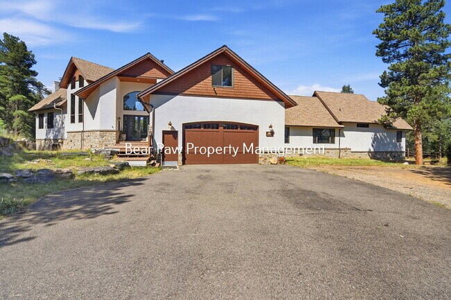 "Spacious 6-Bedroom Retreat with 7 Luxurious Bathrooms off Upper Bear Creek!"