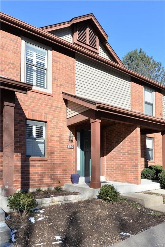 Photo - 869 Forest Trace Dr