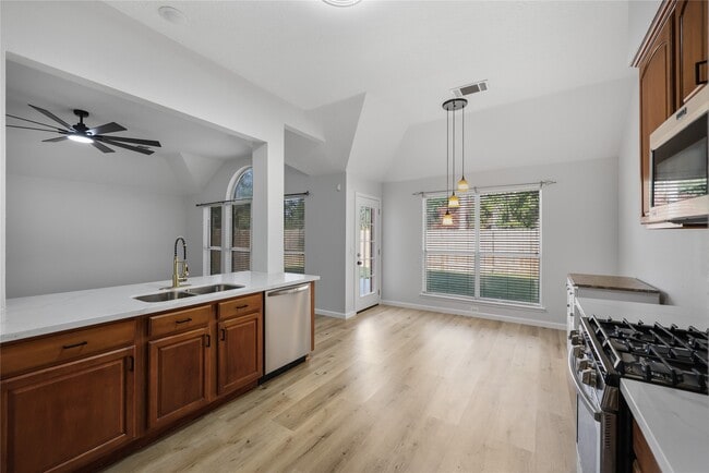 Photo - 19134 Milloak Dr