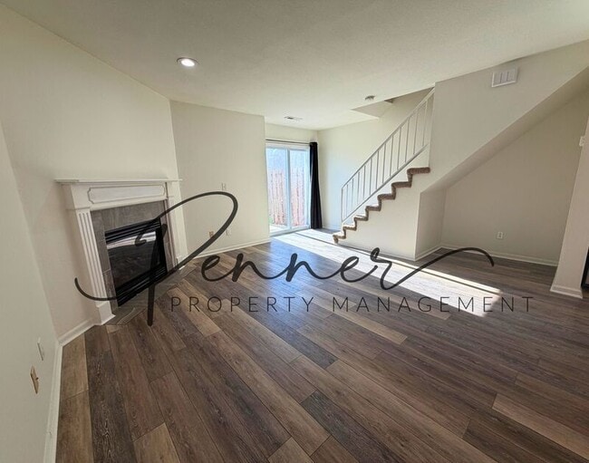 Photo - 103 NE Dogwood St