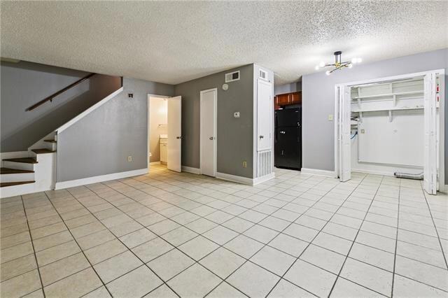 Photo - 241 Helen St