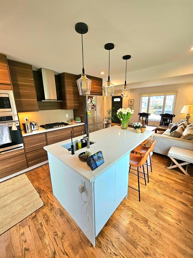 Photo - 301 E Glen Ave