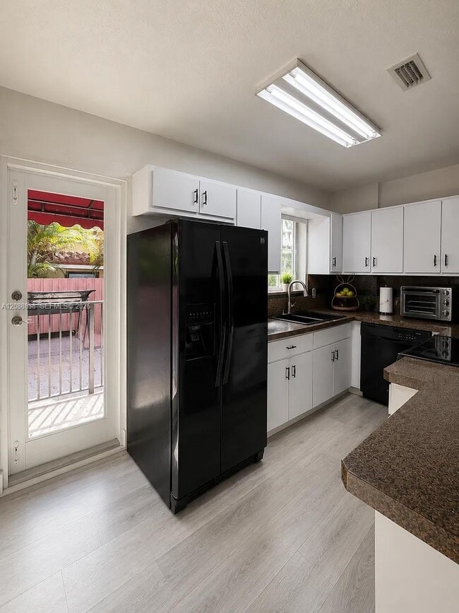 8260 SW 27th Terrace