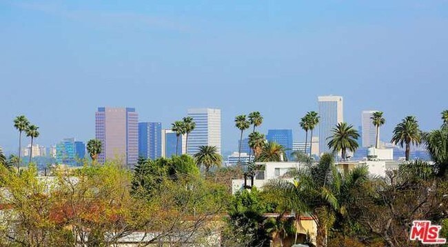 Photo - 434 S Canon Dr Unit BeverlyHills1bdr2Den2bath