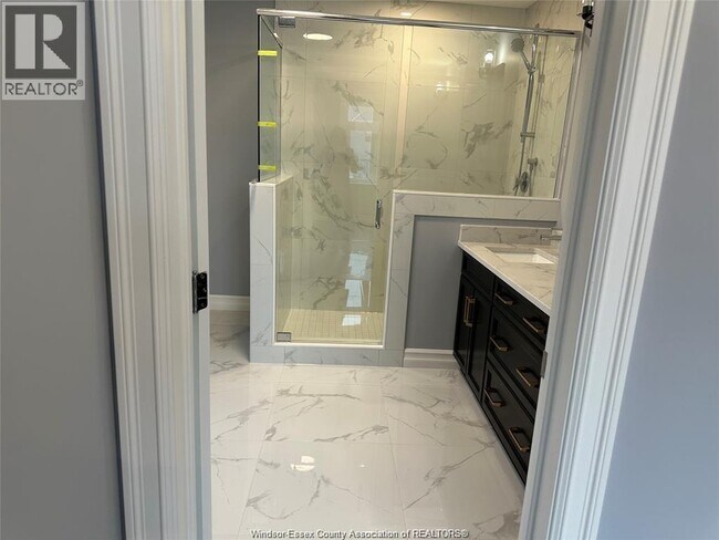 Photo - 4432 Belmont Ave