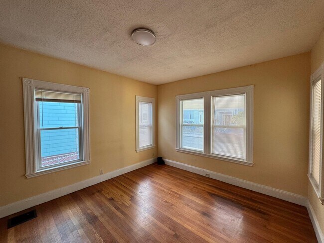 Photo - 32 Claremon St Unit 1