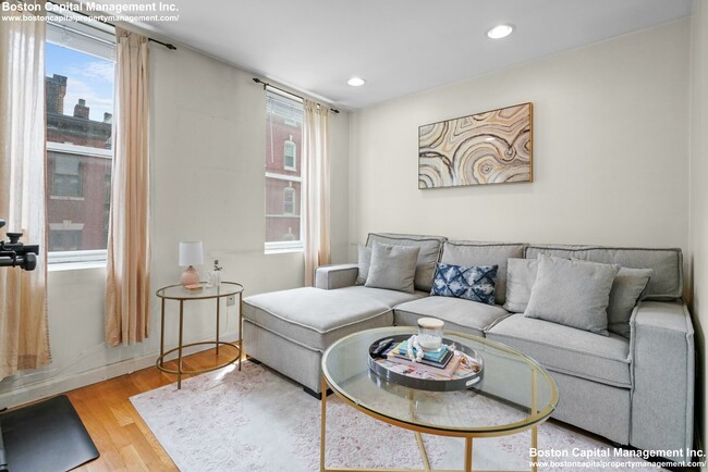Building Photo - 198 Endicott St Unit 3 Rental