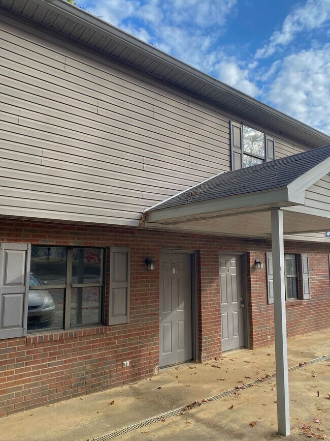 Photo - Charming South Campus Place Townhome! Unit 540 A