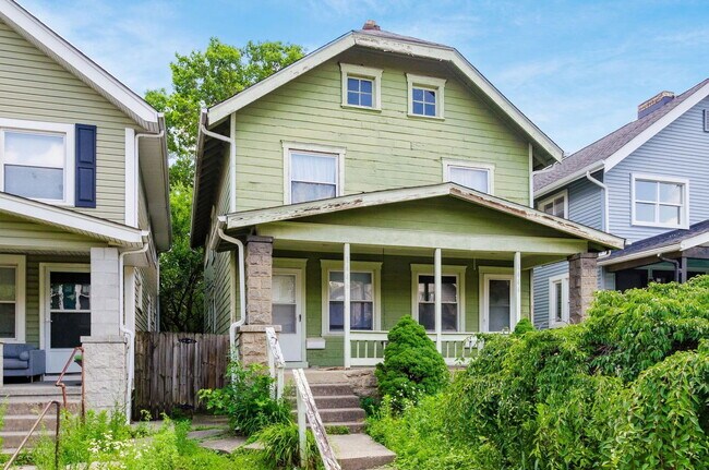 Building Photo - 1444 Hamlet St