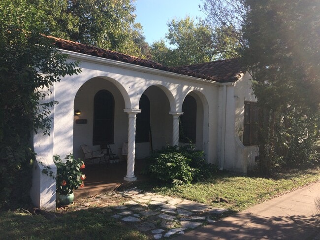 Photo - 3111 Harris Park Ave Unit A