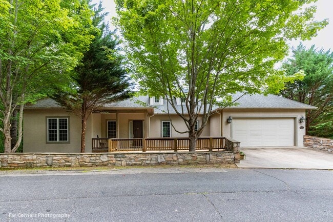 Photo - 370 Country Club Dr