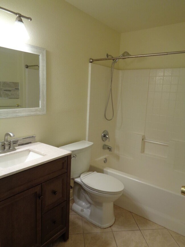 Photo - Spacious 5-Bedroom Home with Fenced Backya...