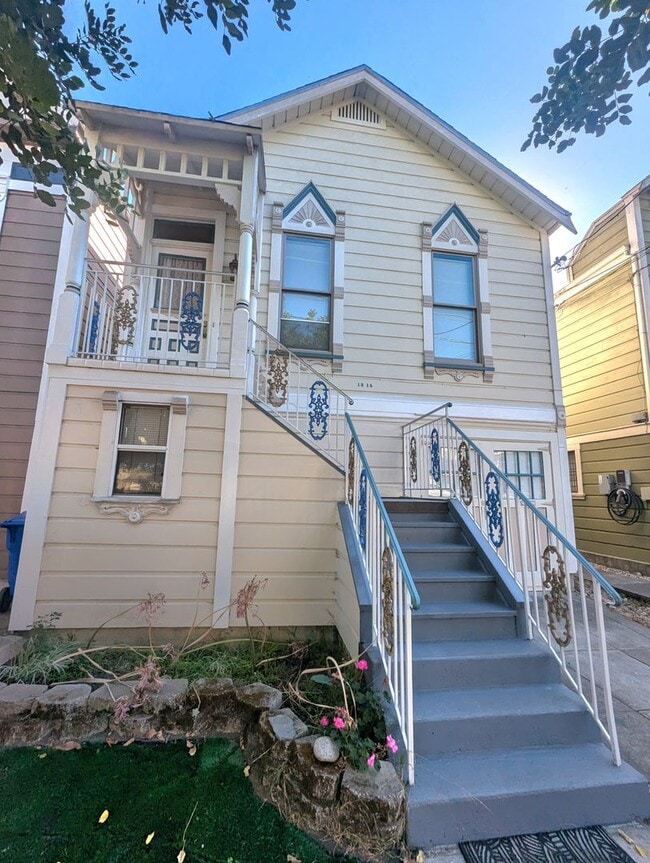 Photo - Adorable and Historic Home in West Alameda