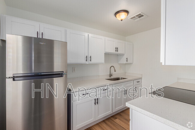 Building Photo - 3325 W Monroe St Rental
