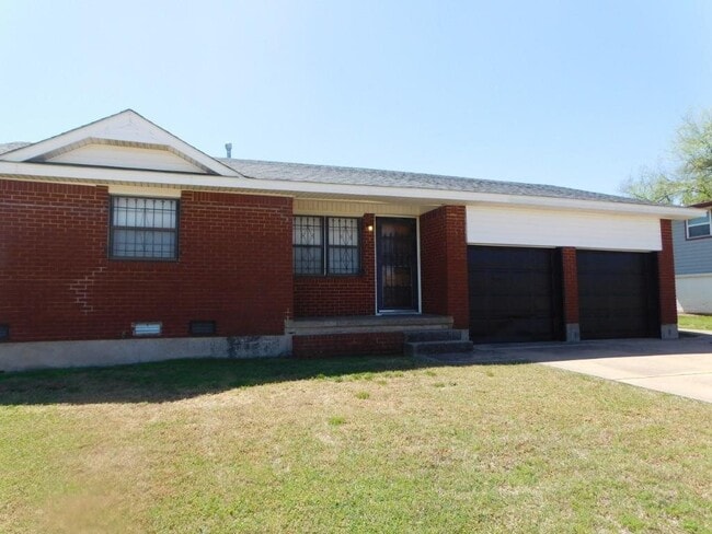 Building Photo - 4229 SE Bedford Dr