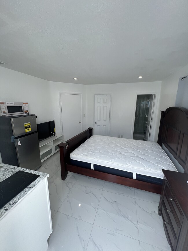 Photo - 10444 SW 7th St