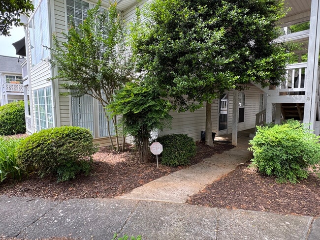 Photo - 653 Balfour Rd Rental