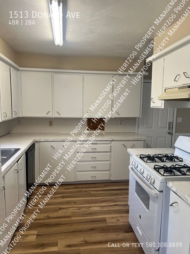 Photo - 1513 Donald Ave