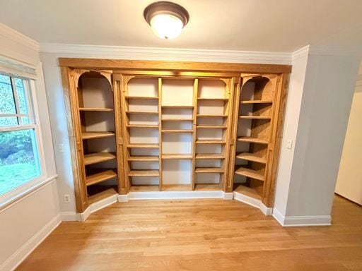 Photo - Great 2 bed home, fully fenced backyard in desirable Olympic Hills! Available Now!