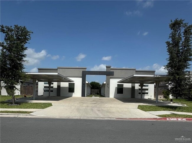 Building Photo - 9 Angelina Dr Unit 4
