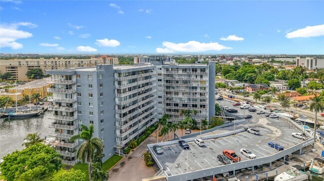 Building Photo - 1800 NW 24th Ave Unit 1020 Rental