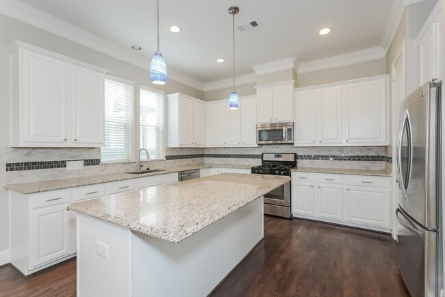 Building Photo - 8724 Kempwood Dr Rental