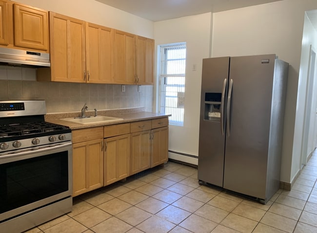 Building Photo - 5004 Bergenline Ave Unit 2