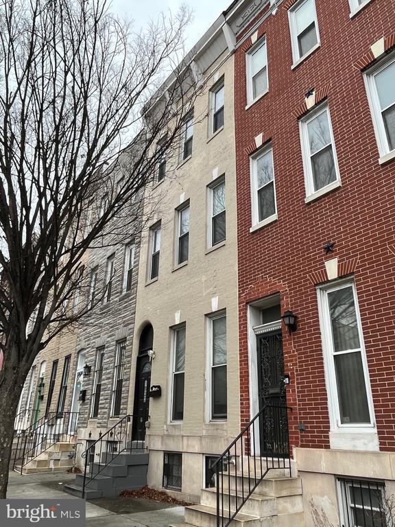 Photo - 1033 N Fulton Ave Townhome