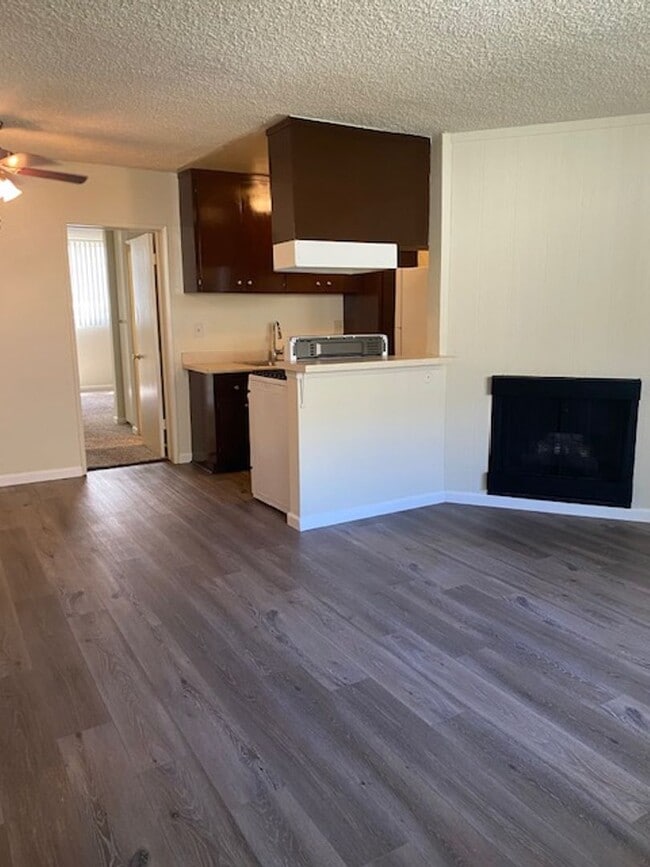 Photo - Beautiful One Bedroom Unit 5