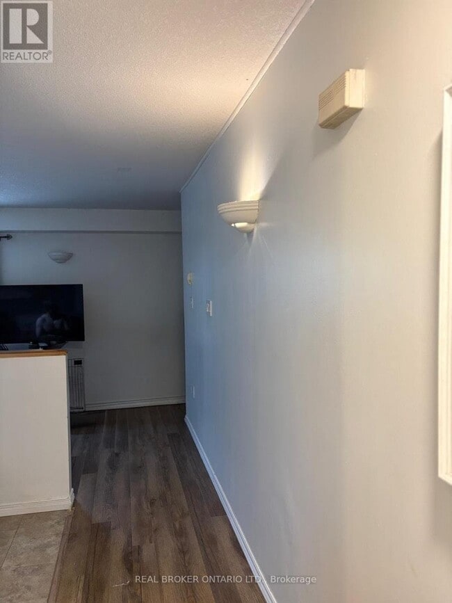 Photo - 52 Wellington St Unit 3