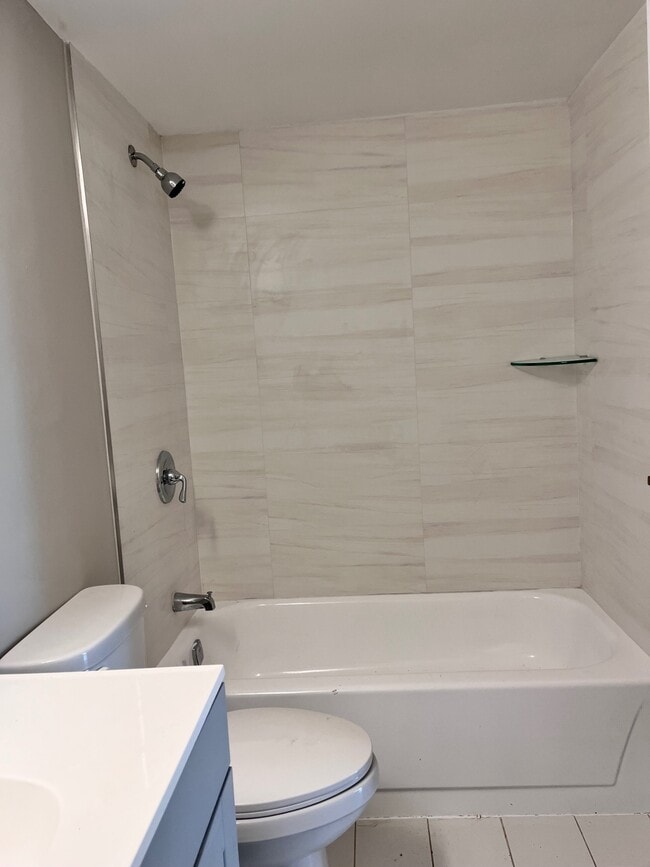 Photo - 171 Wellington Ct Unit 3D