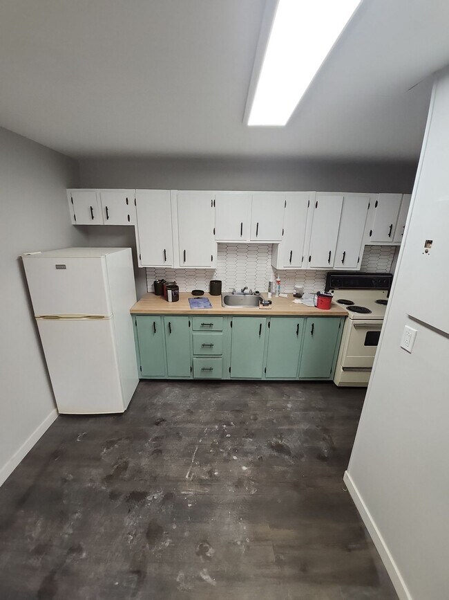 Photo - 30 Parkwood Dr Unit 8